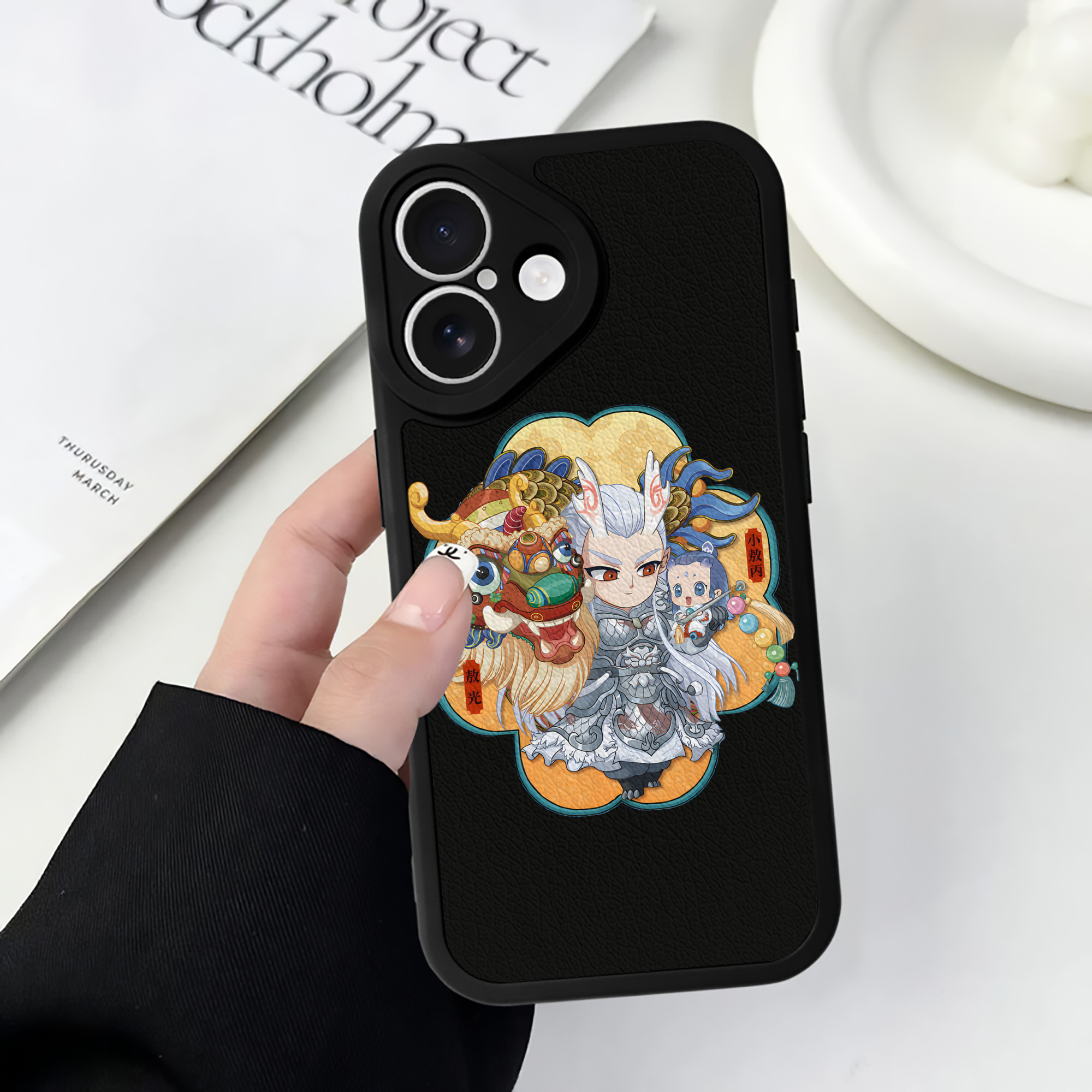 （画像用） Ne Zha 2 ナタ 魔童の大暴れ 【iPhone 16シリーズ対応】シリコンスマホケース（レザー調） 材質：シリコン